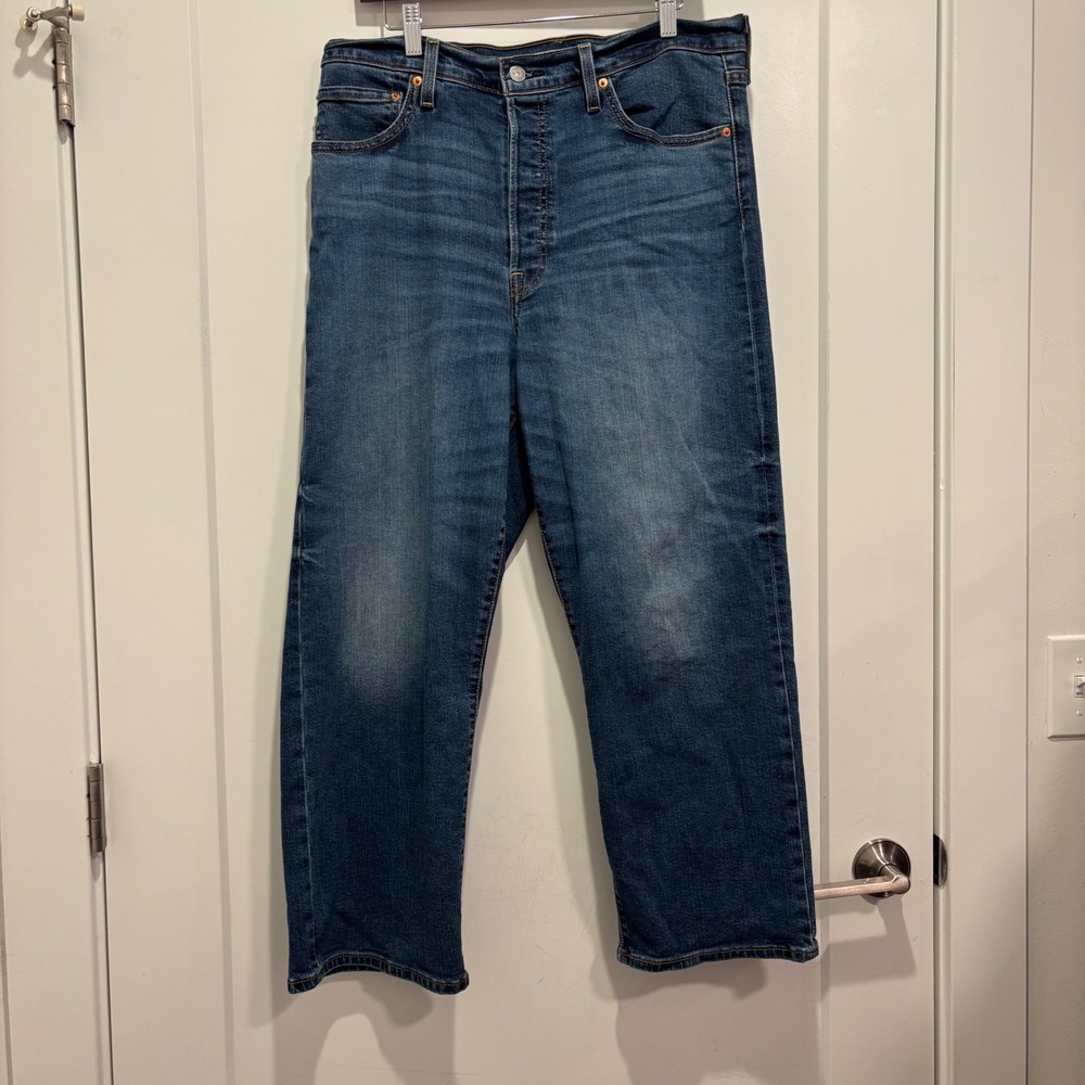 Levis Ribcage Straight Ankle Jeans Medium Wash Blue Denim Size 33 High Rise